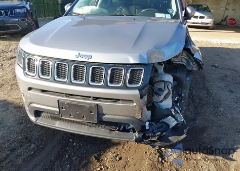 2019 Jeep Compass Latitude 4X4 from USA, damaged, VIN 3C4NJDBB5KT735247